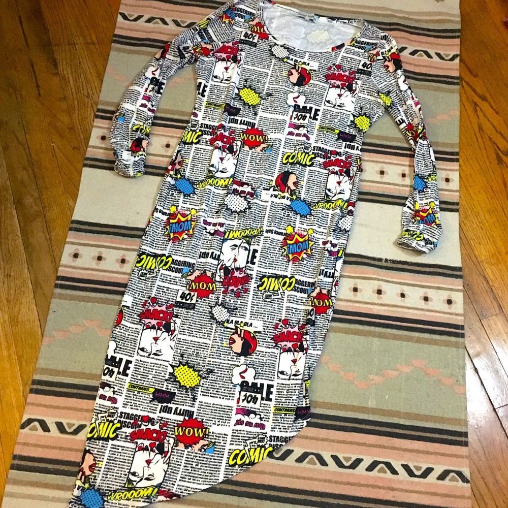 Almost famous 2X long sleeve asymmetrical body con dress midi comic book print